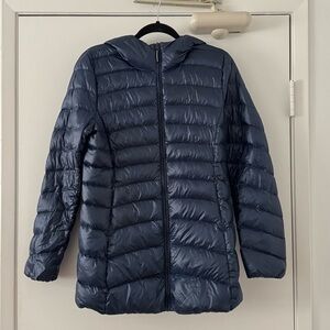 Uniqlo Women's Navy Puffer Jacket